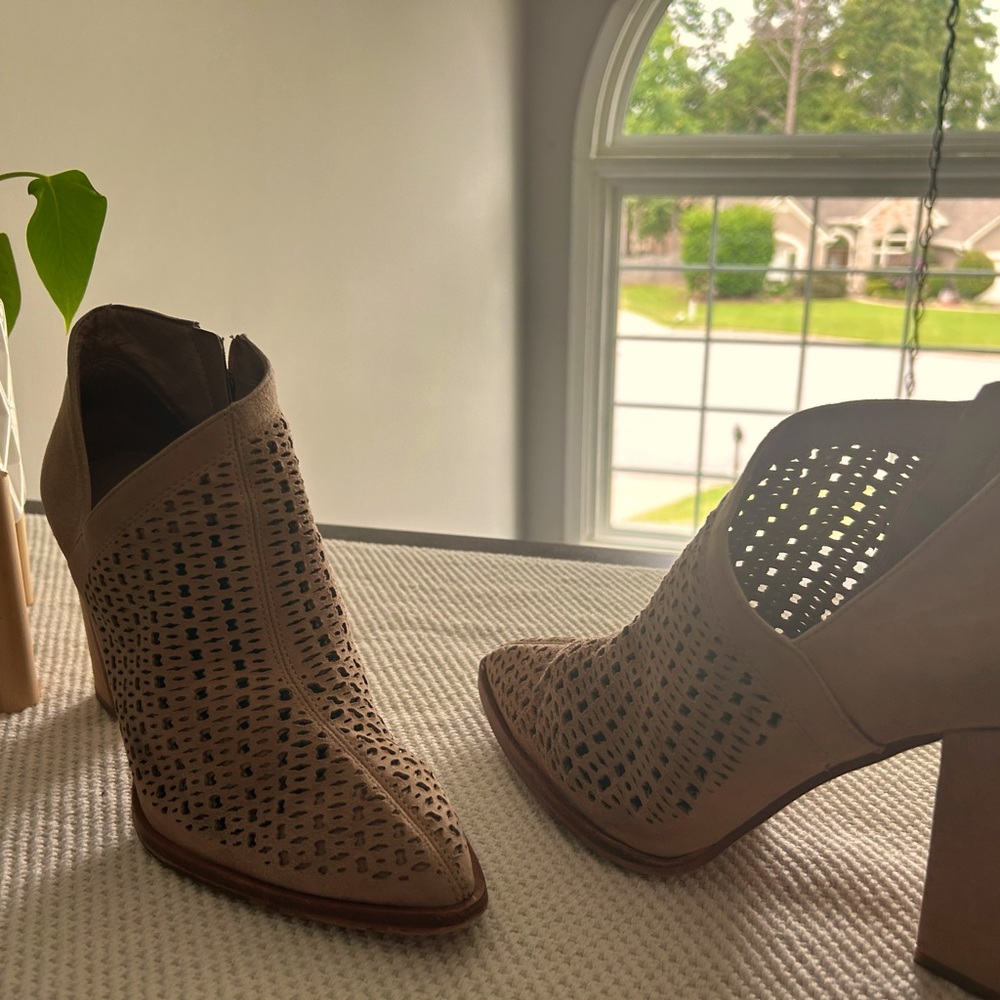 Vince camuto